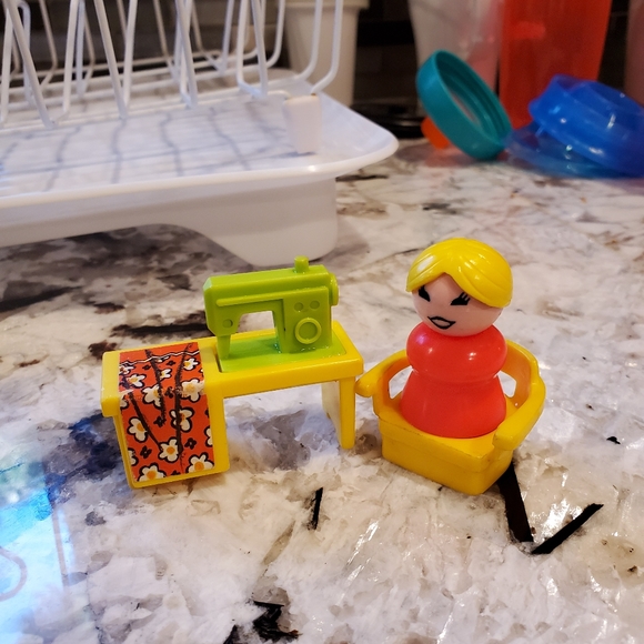 Meet your Posher, Monica - Picture 2 of 2